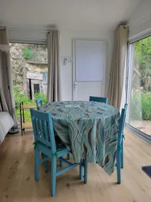 Riverfront accommodation - Image 3