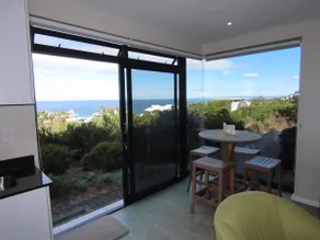 Luxury Apartment on award winning Golf Estate - Image 3