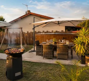 Family home near Bordeaux, ocean & vineyards - Image 3