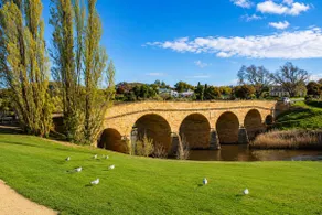 The Baker's Cottage in the Heart of Richmond Sleeps 6 - Image 2