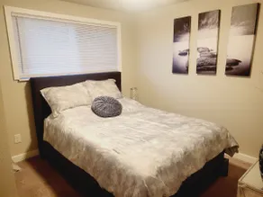 Spacious 2 bedroom unit in the heart of Seattle - Image 5