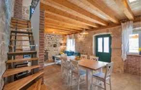Cozy home in Ricice - Image 4