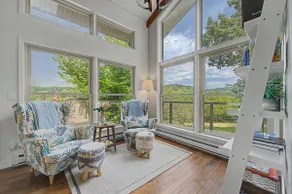Modern Home w/Amazing Views, Hot Tub, Game Room - Image 4