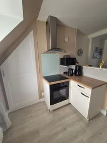 Cozy accommodation, secure parking, Wi-Fi included - Image 4