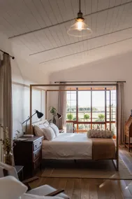 OLYF guesthouse: cottage - Image 4