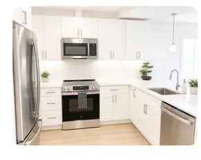 Grand Lux Midtown High Rise - Image 3