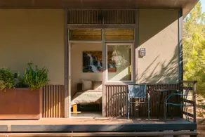 Nama-Stay Room 8 | Queen, 5 Minutes to Zion NP - Image 5