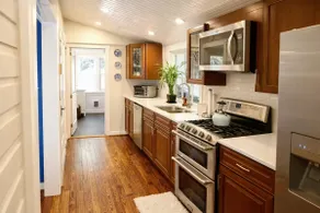 Cozy Cottage- Hot Tub- Next to Resort Spa - Image 3