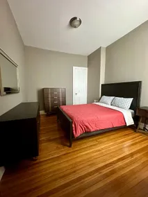 Allentown Townhouse Near Downtown - Image 4