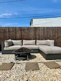Allentown Townhouse Near Downtown - Image 2