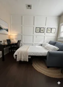Beautiful bungalow located in the heart of El Paso - Image 5