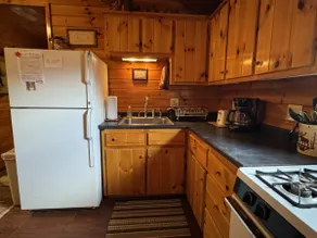 Private cabin amid mtns, waterfall, and Wyman Lake - Image 4