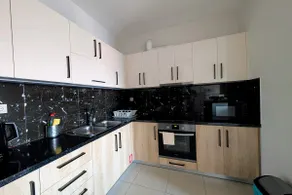 3BR Athens Skyline, Free Parking - Image 4