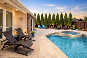 Luxury Meets Home Comfort Heated Pool & Jacuzzi - Image 2