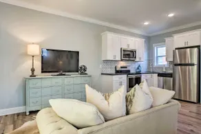 Southside Chattanooga Trendy & Upscale Loft - Image 4