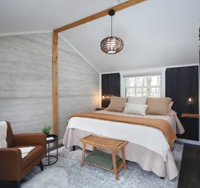 Creekside Cottage: Private Hot Tub Retreat - Image 5