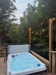 Creekside Cottage: Private Hot Tub Retreat - Image 4