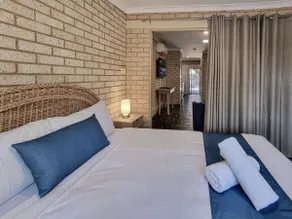 Small Two Bedroom Villa (Sleeps 5) - Image 2