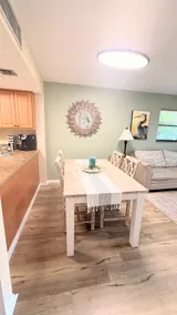 Naples Resort Living at its Finest - Image 3