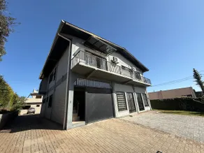 House with 2 en-suite bedrooms and 1 bedroom, half bath, and 2 regular parking spaces - Image 2