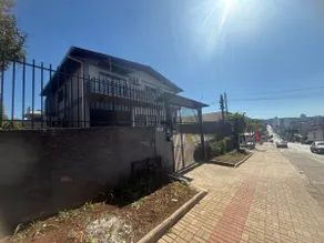 House with 2 en-suite bedrooms and 1 bedroom, half bath, and 2 regular parking spaces - Image 5