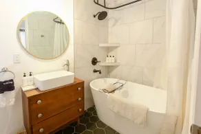 Boho-Modern |Lux Spa |Close to Downtown - Image 2