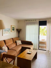 Lovely apartment with pool and private parking - Image 5