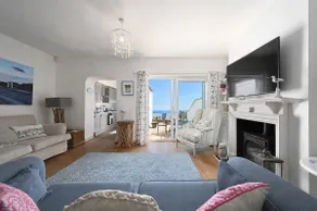 Driftwood Cottage - amazing sea views! - Image 2