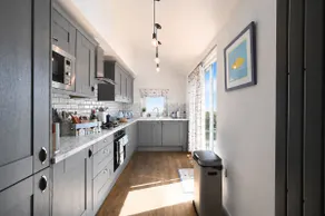 Driftwood Cottage - amazing sea views! - Image 3