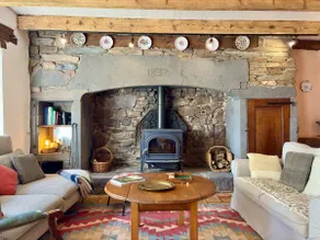Maison Loulie Truyere: Lake View, Kayaks Included - Image 2
