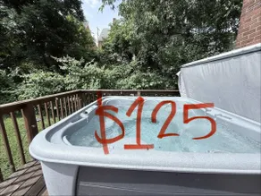 Hot tub & renovated house 9 minutes from downtown! - Image 2