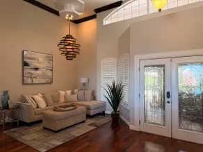 The lakefront Brantley House - Image 2