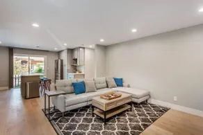 Newly rebuilt ultra clean designer home - Image 5
