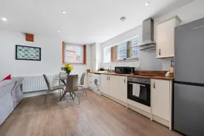 Cosy Apartment In Converted Church Warrington A8 - Image 2