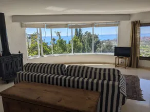 Fantastic residential house overlooking the ocean - Image 2