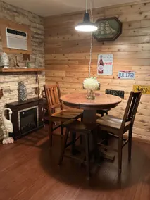 Yooper Cabin - Image 4