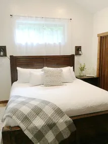 Mountain Cedars Getaway - Image 2