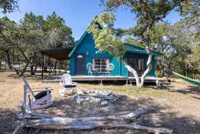 Cottage-Private Bathroom-The Library - Image 2