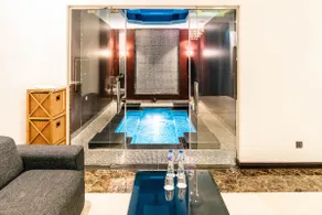 4 bedroom villa with Pool & Jacuzzi-Nordic Resort - Image 2