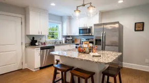 Cozy Cottage | 10 mins to I-95 • 1h to Raleigh - Image 3