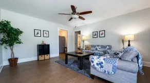 Cozy Cottage | 10 mins to I-95 • 1h to Raleigh - Image 2