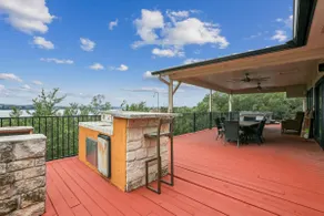 Pool, Pickleball, Hot Tub and Panoramic Lake Views - Image 5