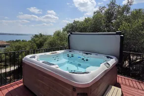 Pool, Pickleball, Hot Tub and Panoramic Lake Views - Image 4