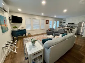 Guesthouse Suite (C) - Image 5