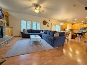 Spacious, Clean Home in Town w/ King En Suite & Hot Tub - Image 4