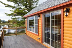 Chestnut Premier, Beautiful Lakeside Log Cabin - Image 2