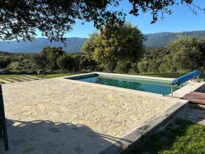 Spectacular Private Estate with Views of Gredos - Image 5