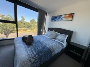 Elegant Exec 2 BR & 2Bath in Braddon’s vibrant hub - Image 2