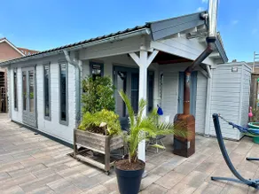 Lodge Bequia with own bathroom and kitchenette - Image 3