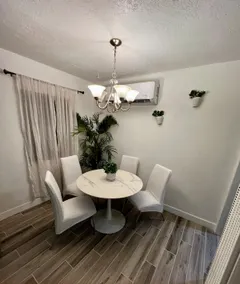 * King size bed * HOME AWAY FROM HOME - Image 4